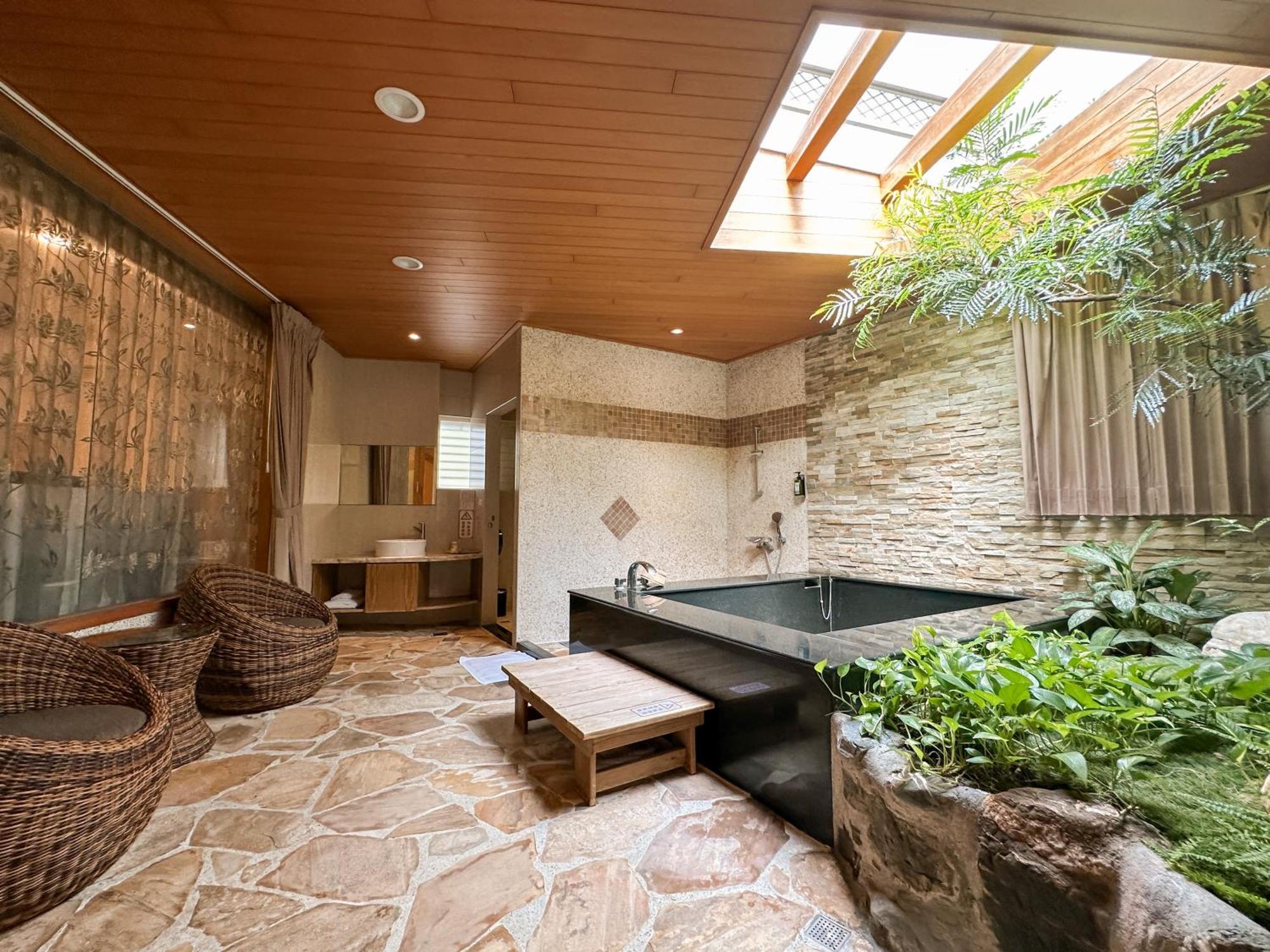 Yage Hotspring House Bed and Breakfast Jiaoxi Exteriör bild