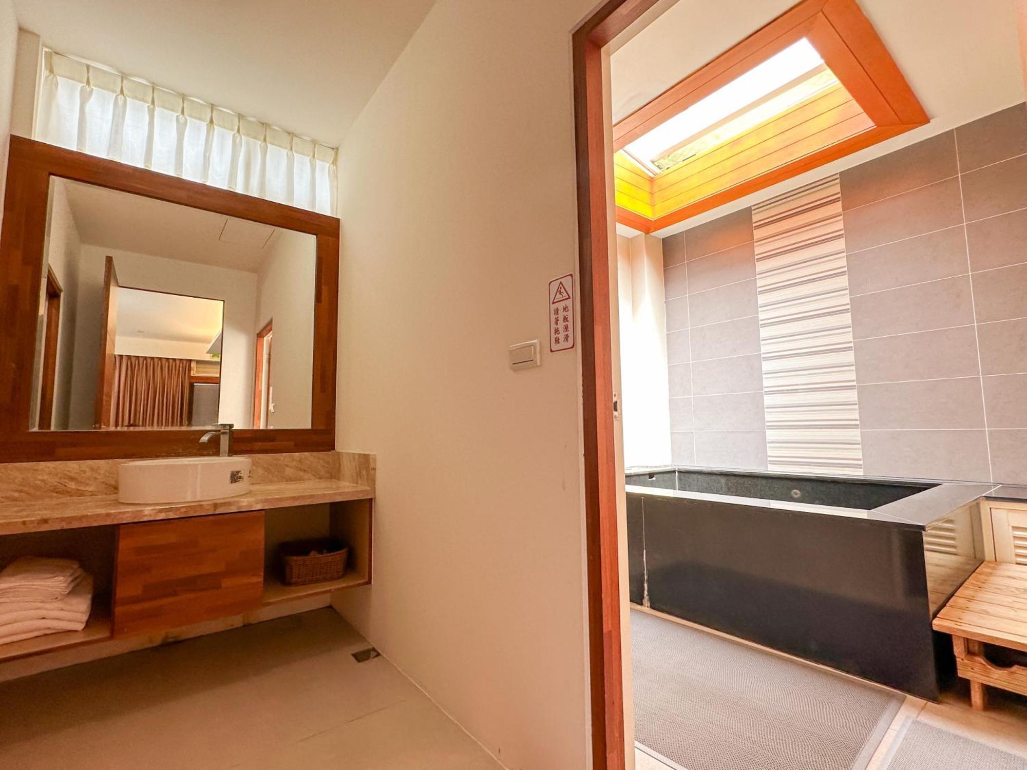 Yage Hotspring House Bed and Breakfast Jiaoxi Exteriör bild