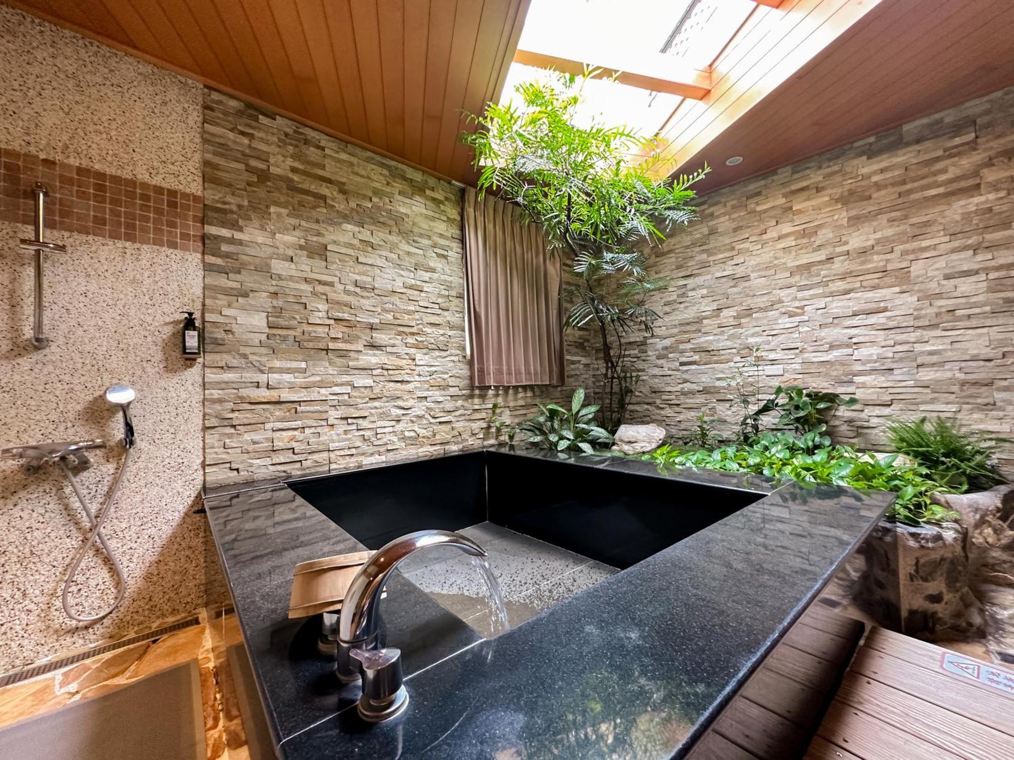 Yage Hotspring House Bed and Breakfast Jiaoxi Exteriör bild
